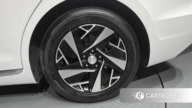Hyundai The New Grandeur IG Hybrid id 4395913 из Кореи 13