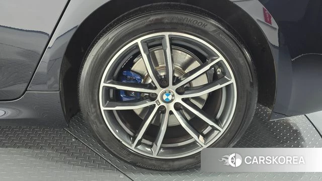 BMW 5 Series (G30) id 4848644 из Кореи 13