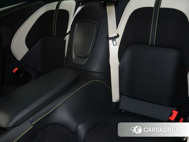 Aston Martin DB11 id 4238834 из Китая 13