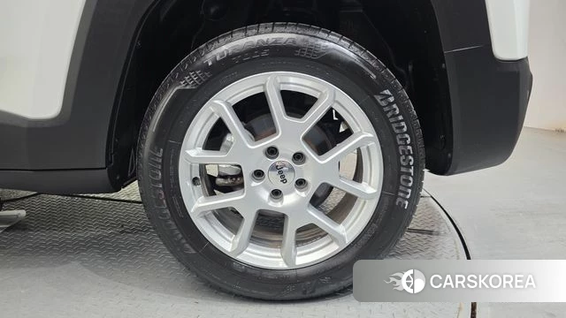 Jeep Renegade id 4330074 из Кореи 13