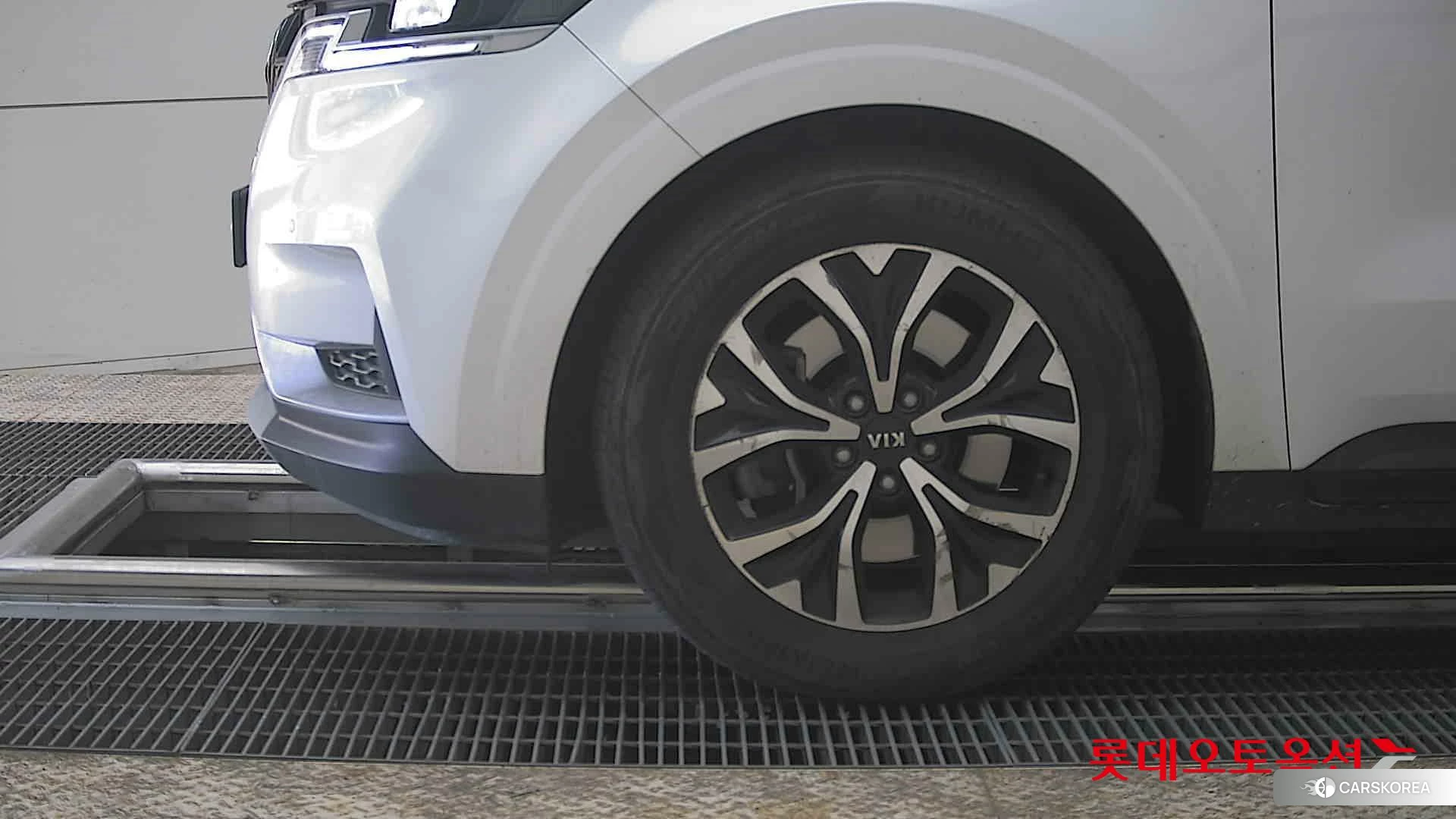 Kia Carnival id 3882166 из Кореи 13