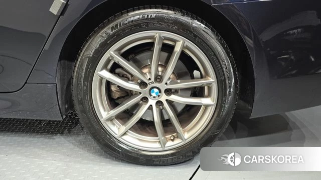 BMW 5 Series (G30) id 4496477 из Кореи 13