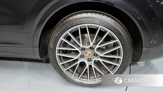 Porsche Cayenne (PO536) id 4317913 из Кореи 13