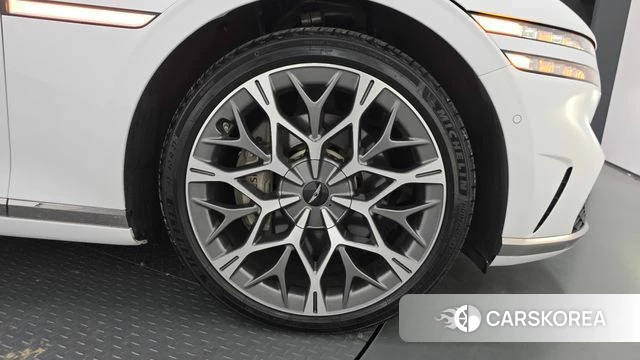 Genesis G90 (RS4) id 4726211 из Кореи 13