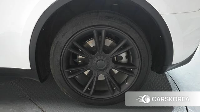 Tesla Model Y id 4360644 из Кореи 13