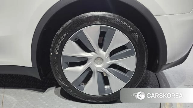 Tesla Model Y id 4388393 из Кореи 13