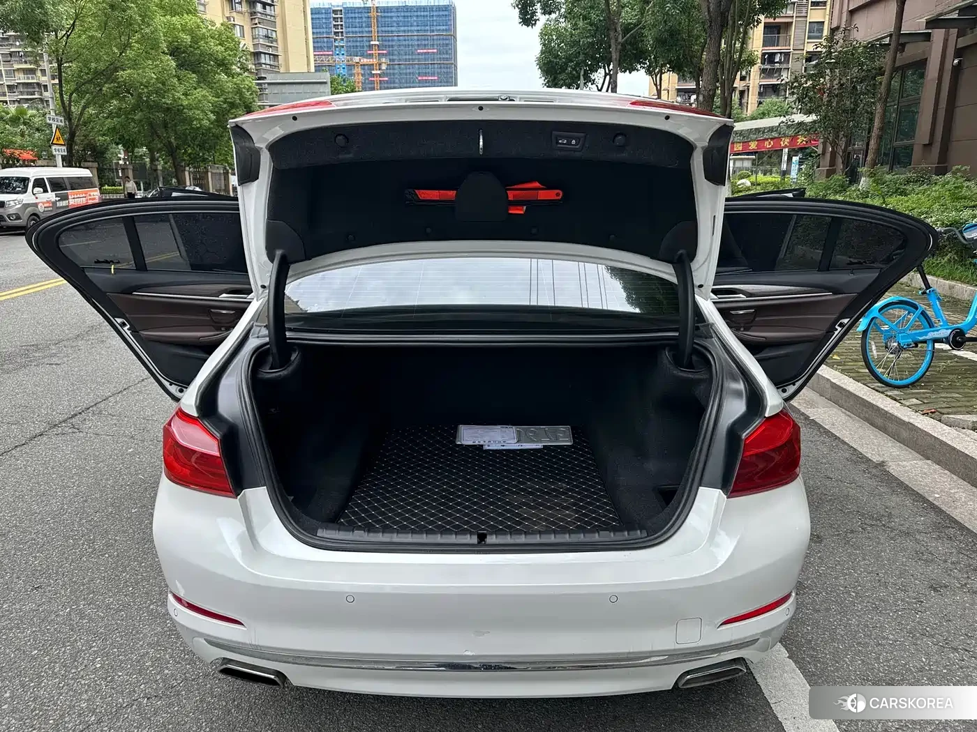 BMW 5 series id 4622397 из Китая 14