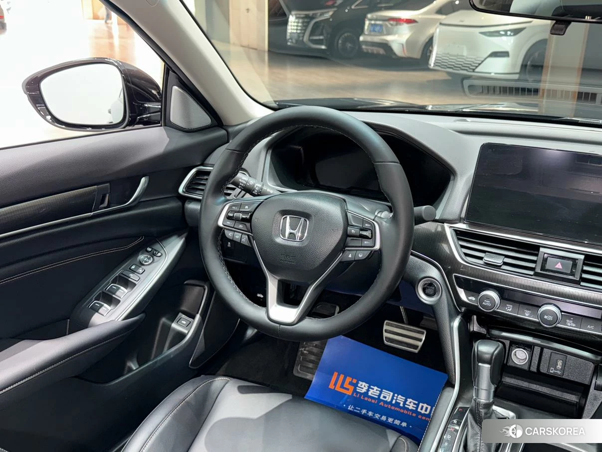 Honda Accord id 4452938 из Китая 13