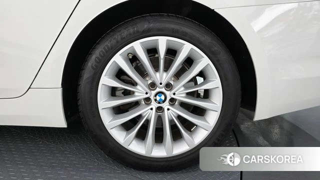 BMW 5 Series (G30) id 4384803 из Кореи 13