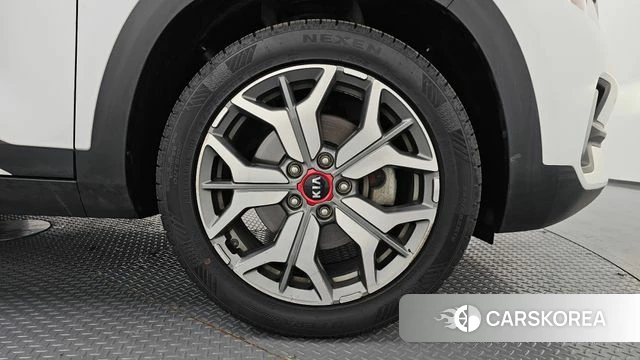 Kia Seltos id 4496303 из Кореи 13