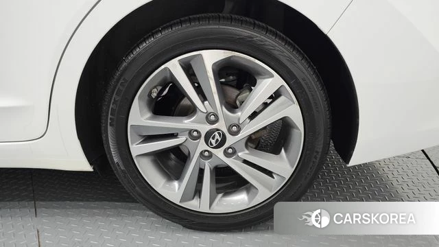 Hyundai Avante AD id 4384829 из Кореи 13