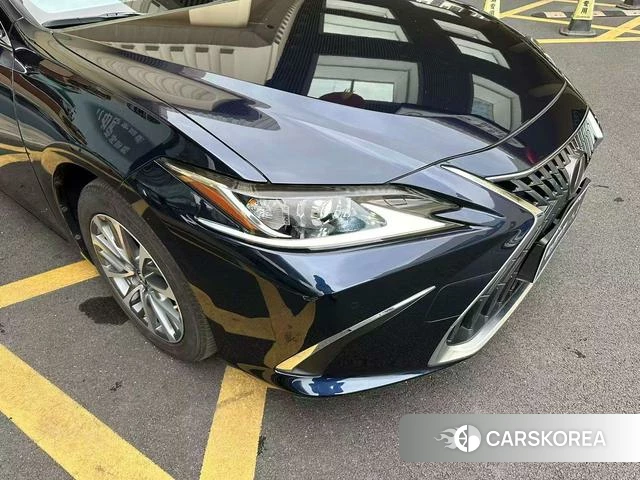 Lexus ES id 4278090 из Китая 13