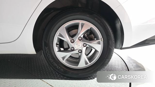 Hyundai Avante (CN7) id 4435019 из Кореи 13