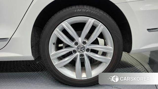 Volkswagen The New Passat id 4865432 из Кореи 13