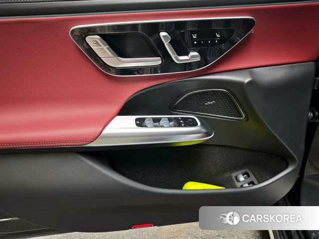 Mercedes-Benz E-class PHEV id 3908579 из Китая 13