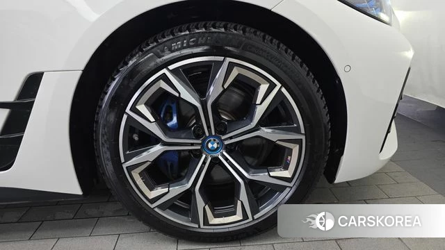 BMW i4 id 4715472 из Кореи 13