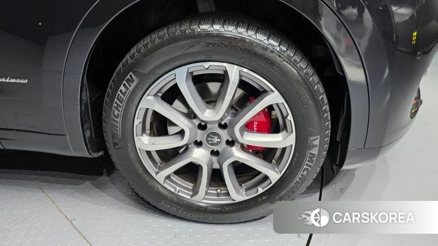 Maserati Levante id 4712625 из Кореи 13