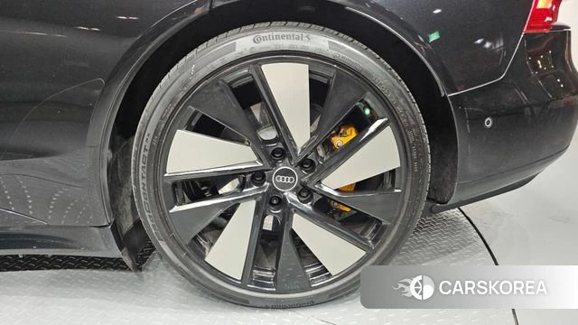 Audi e-Tron GT id 4434026 из Кореи 13