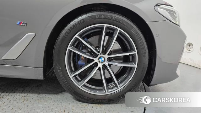 BMW 5 Series (G30) id 4749865 из Кореи 13