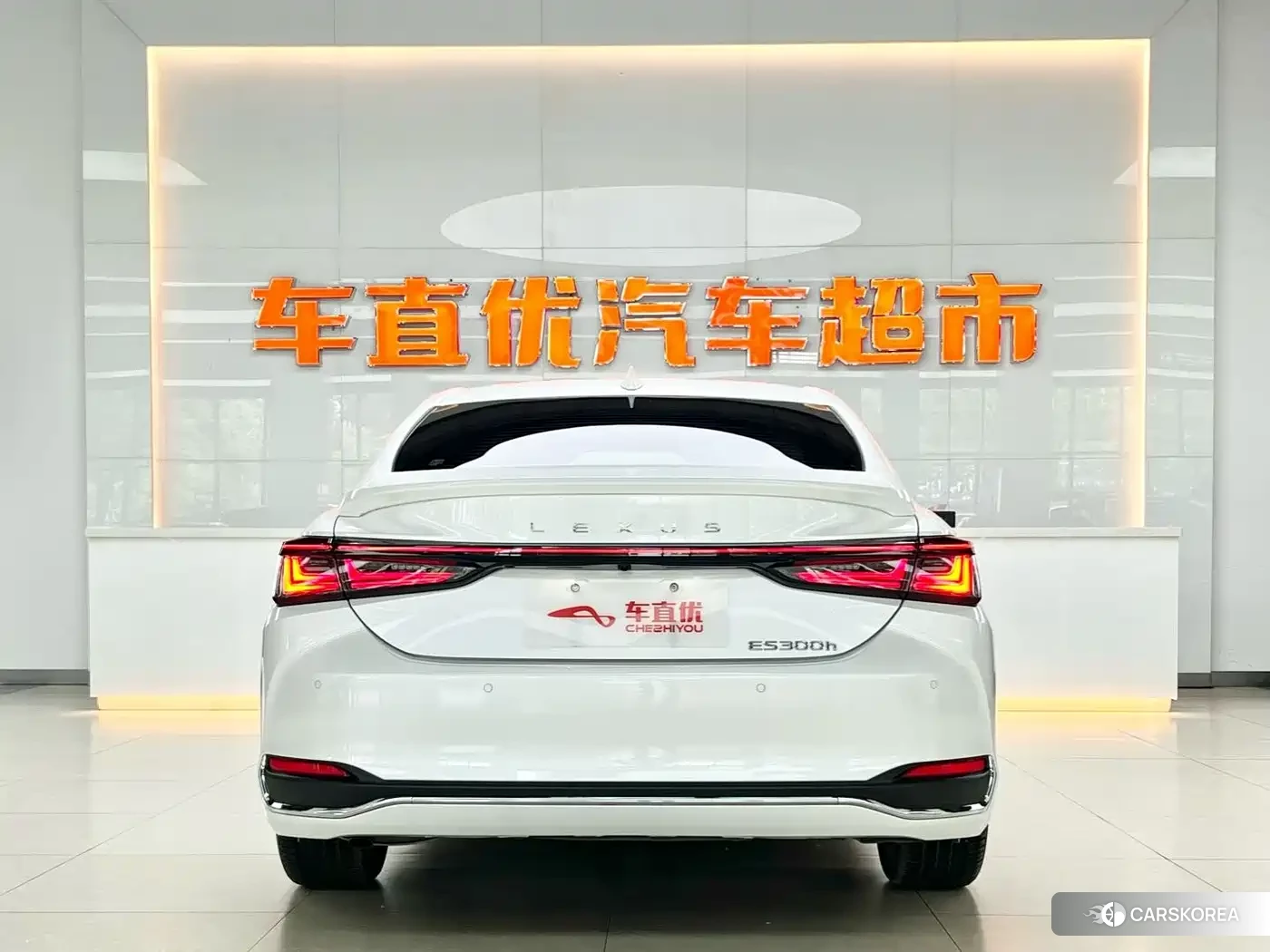 Lexus ES id 4570498 из Китая 13
