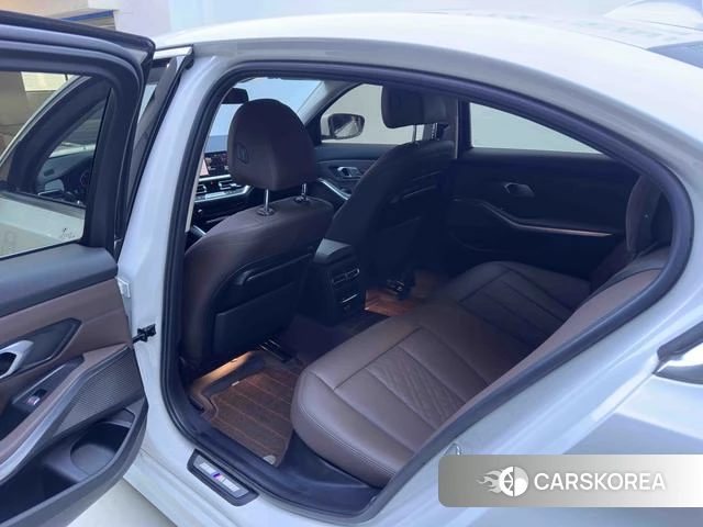 BMW 3 series id 4271326 из Китая 13