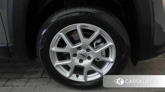Jeep Renegade id 4670682 из Кореи 13