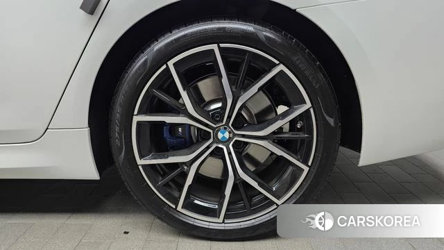 BMW 5 Series (G30) id 4292667 из Кореи 13