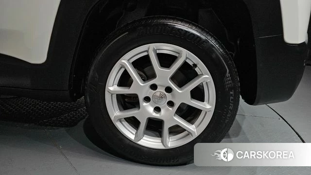 Jeep Renegade id 4202396 из Кореи 13