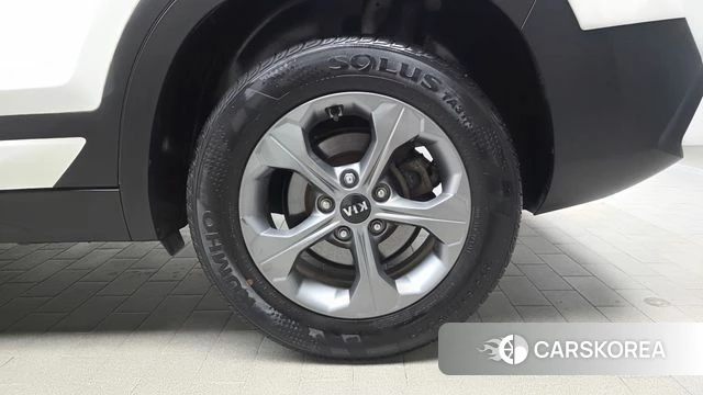 Kia Seltos id 4294399 из Кореи 13