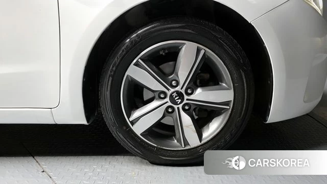 Kia The New K3 id 4295189 из Кореи 13
