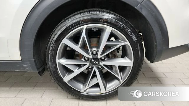 Kia The New Niro id 4402976 из Кореи 13