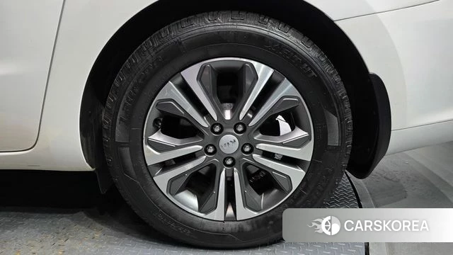 Kia The New Carnival id 4568513 из Кореи 13