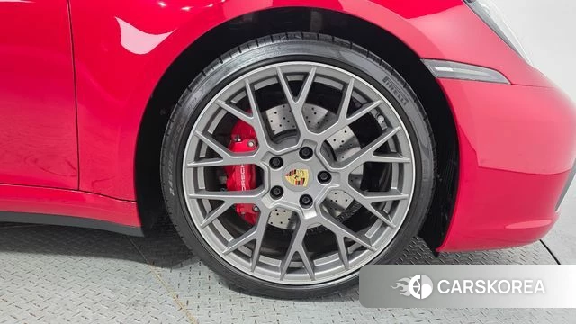 Porsche 911(992) id 4394599 из Кореи 13