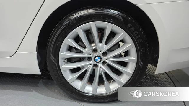 BMW 5 Series (G30) id 4676423 из Кореи 13