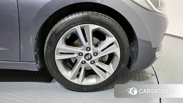 Hyundai Avante AD id 4310952 из Кореи 13