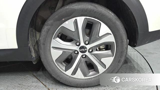 Kia Niro Plus id 4613459 из Кореи 13