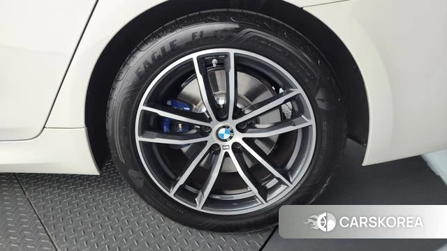 BMW 5 Series (G30) id 4529076 из Кореи 13