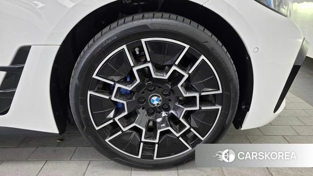 BMW i4 id 4505284 из Кореи 13