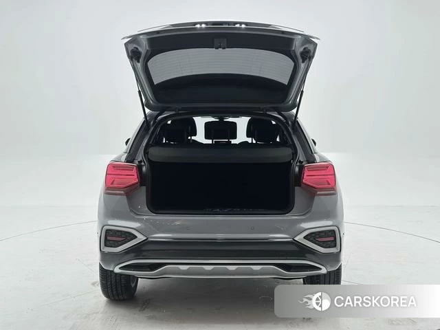 Audi Q2L id 4258417 из Китая 13