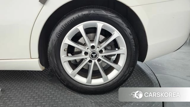 Mercedes-Benz A-Class W177 id 4614872 из Кореи 13