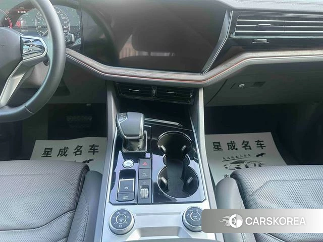 Volkswagen Touareg id 4213918 из Китая 13