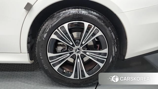 Mercedes-Benz E-Class W214 id 4527845 из Кореи 13