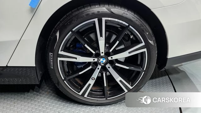 BMW 5 Series (G60) id 4734745 из Кореи 13