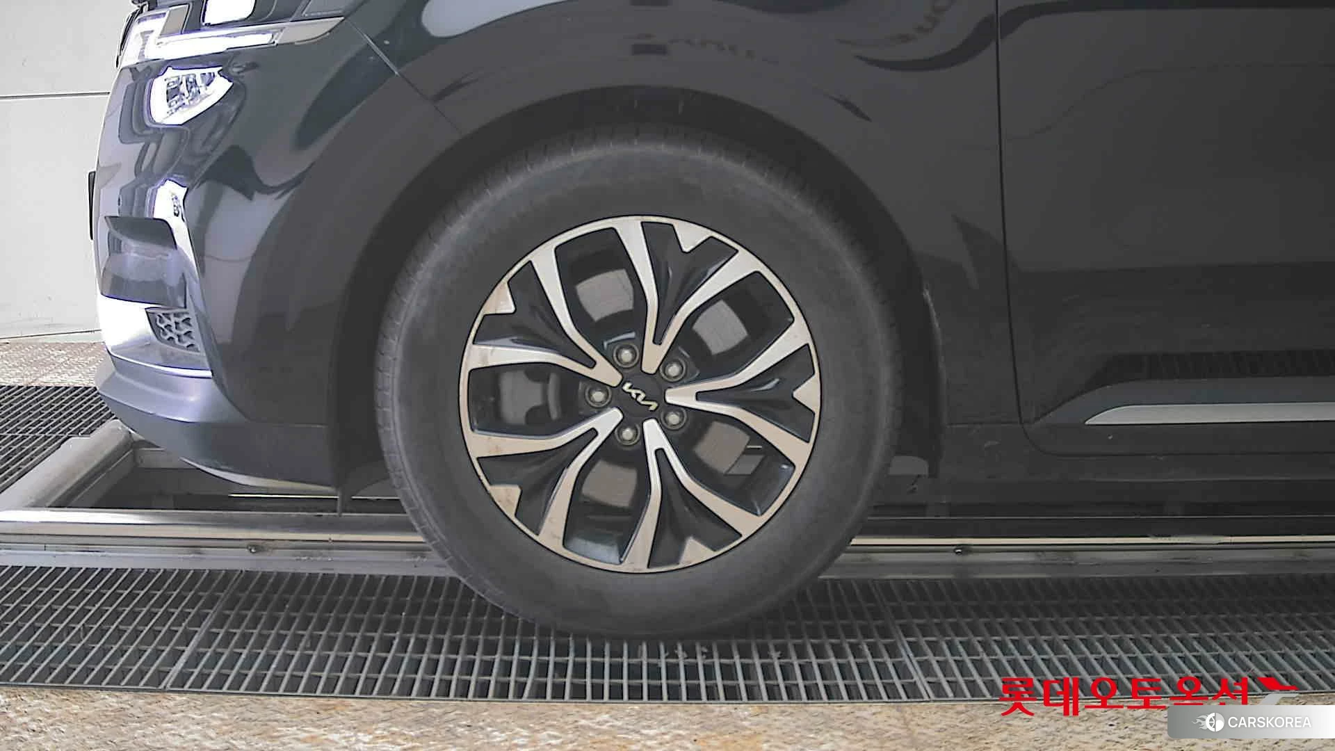 Kia Carnival id 3888402 из Кореи 13