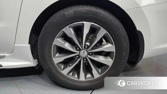 Kia The New Carnival id 4508255 из Кореи 13