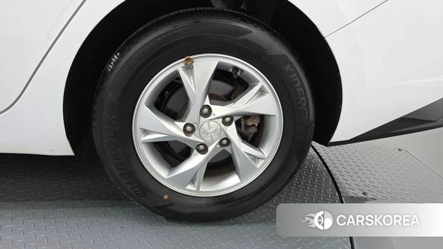 Hyundai Avante (CN7) id 4389356 из Кореи 13