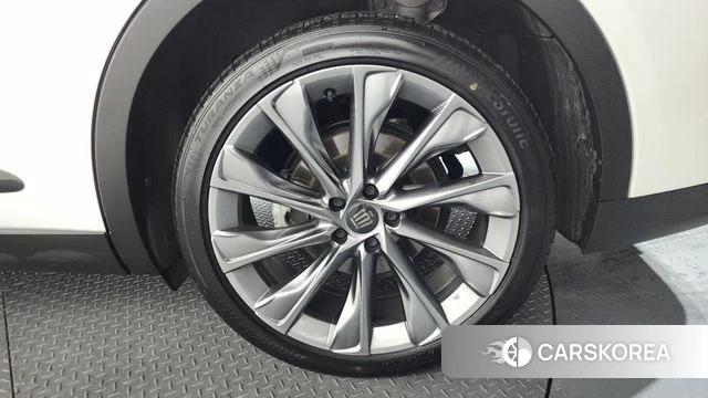 Toyota Crown Crossover id 4607840 из Кореи 13