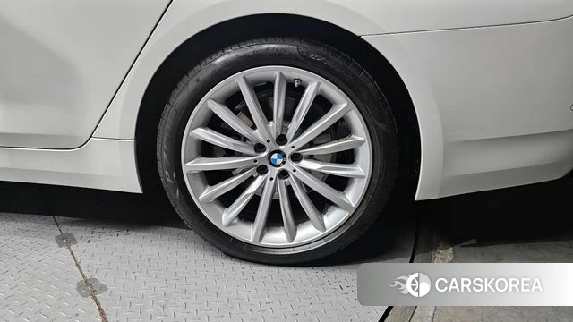 BMW 5 Series (G30) id 4194671 из Кореи 13