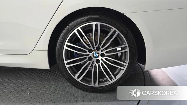 BMW 5 Series (G30) id 4416874 из Кореи 13