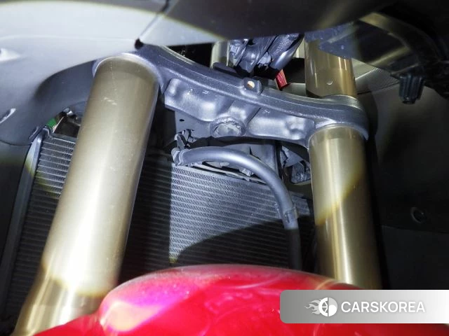 Проданный Honda CBR650R id 4006181 из Японии, фото 13